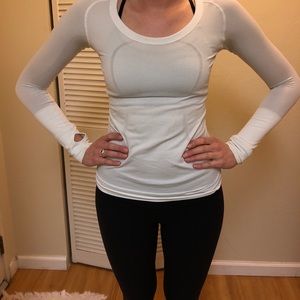 Swiftly Tech Long Sleeve Crew